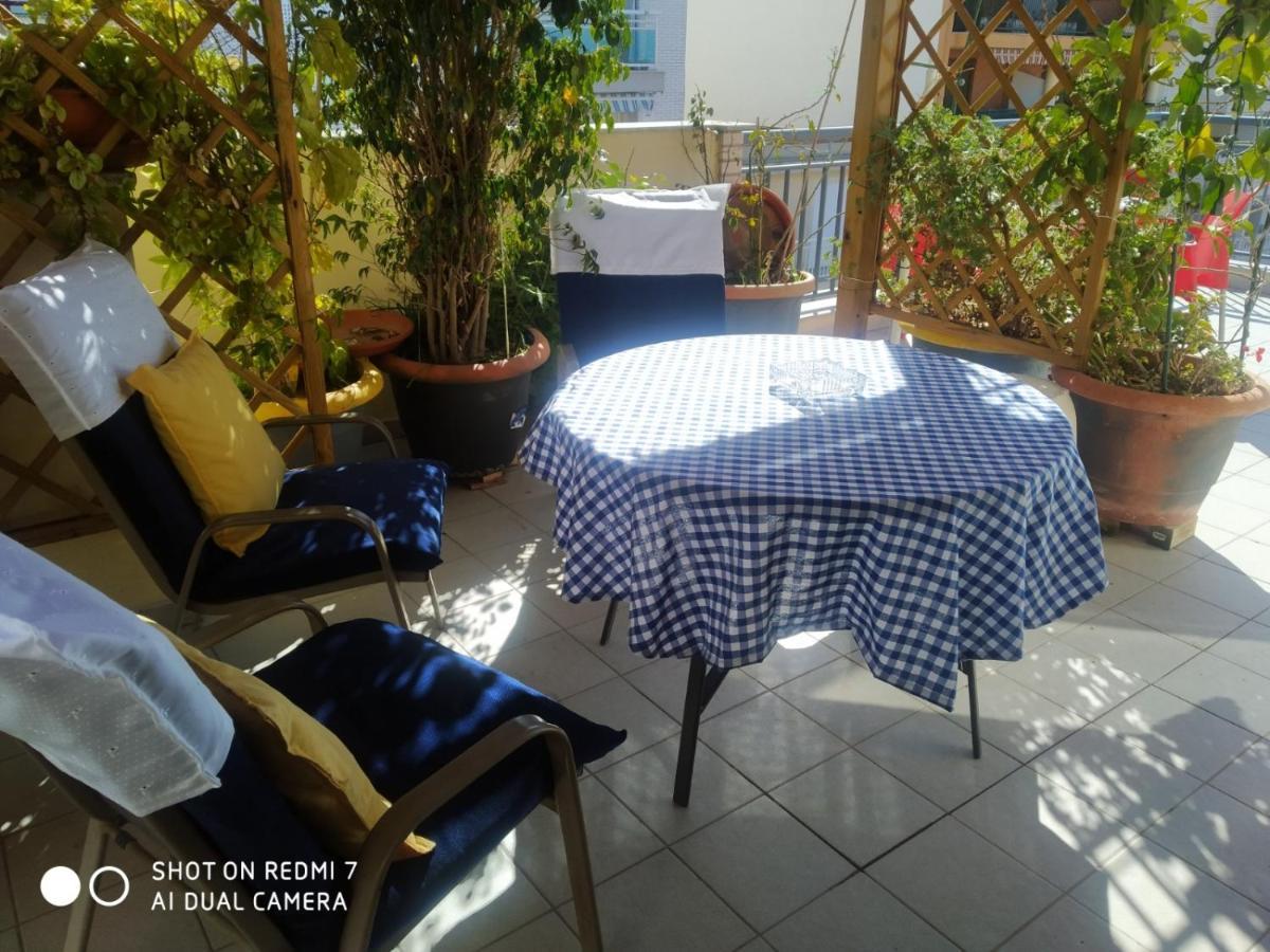 Habitación en un Ático con gran terraza al aire libre una noche 75 mas noches a 65e Burriana Exterior foto