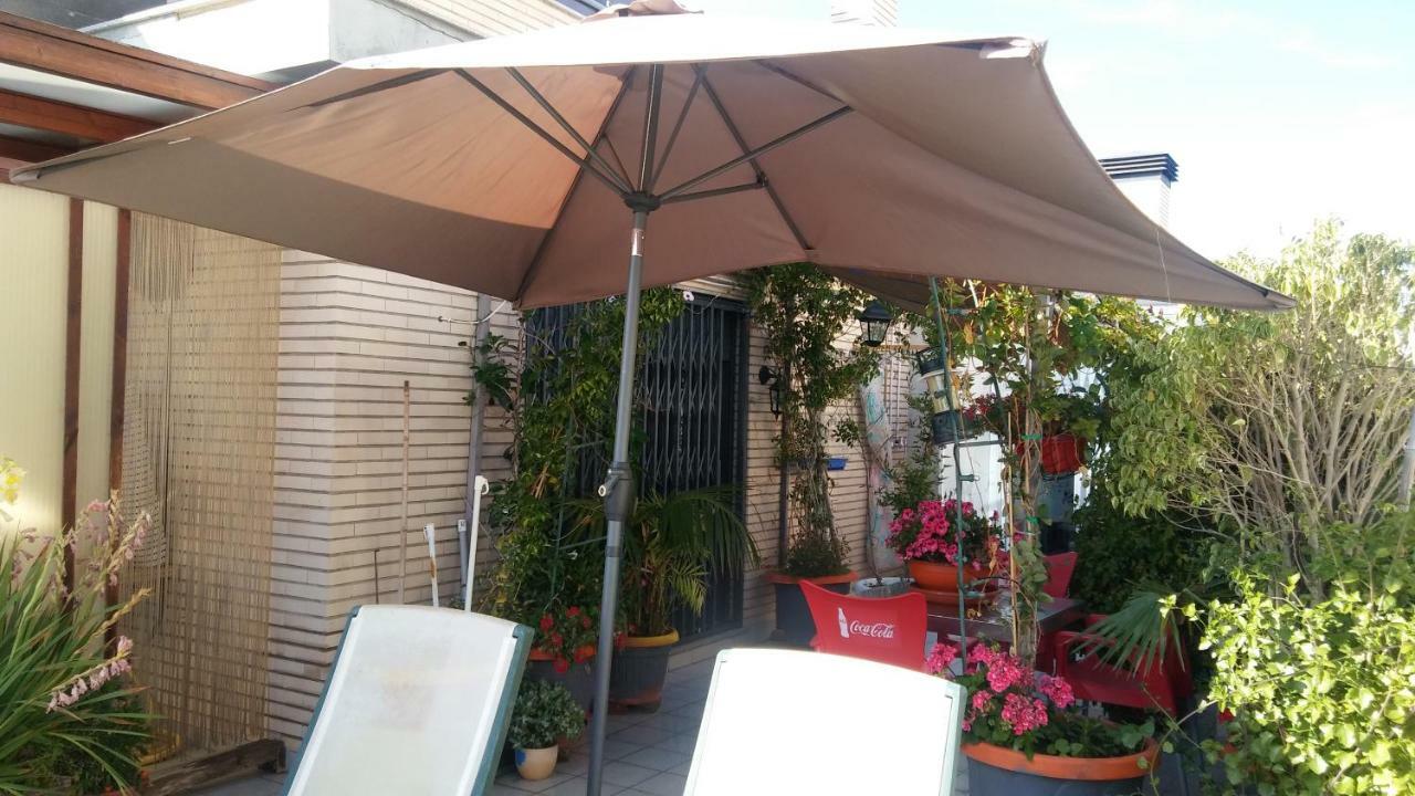 Habitación en un Ático con gran terraza al aire libre una noche 75 mas noches a 65e Burriana Exterior foto