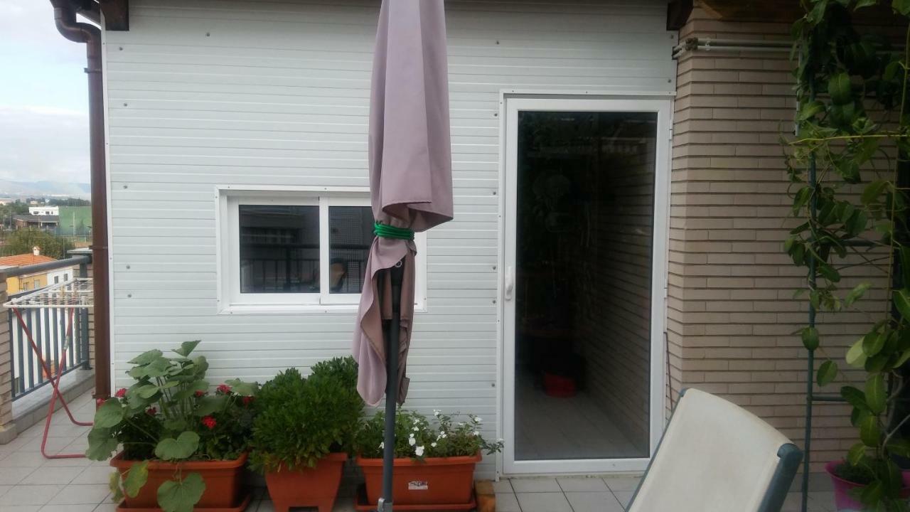 Habitación en un Ático con gran terraza al aire libre una noche 75 mas noches a 65e Burriana Exterior foto